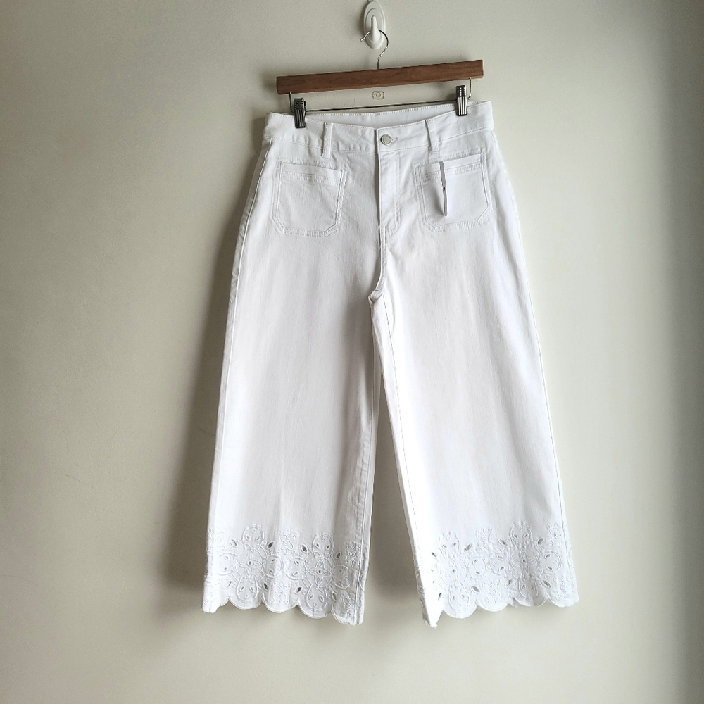NWT Charlie B Scalloped Embroidered Hem Wide Leg White 8